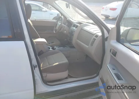 2010 Ford Escape Xlt from USA, damaged, VIN 1FMCU9D79AKA09181